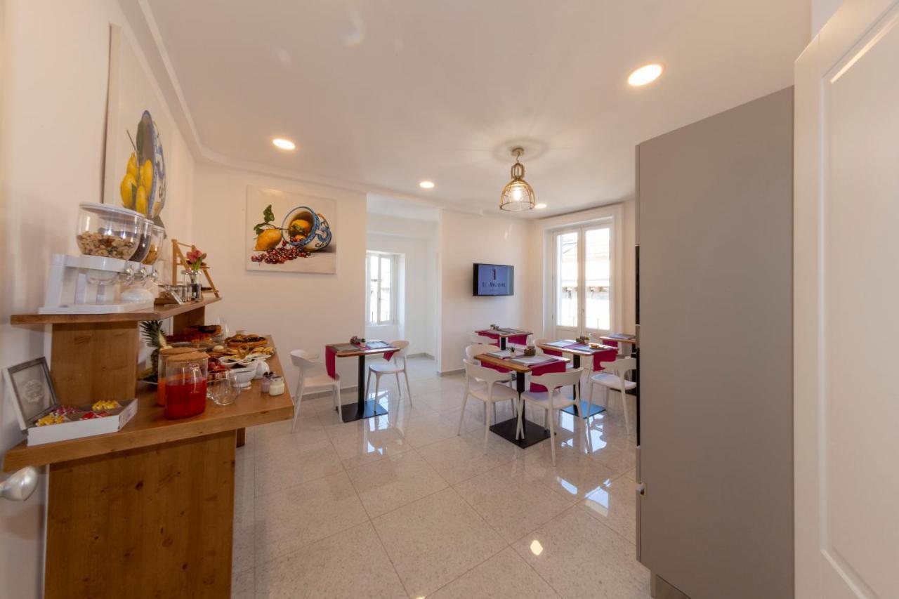 Bed & Breakfast Le Angioine Napels